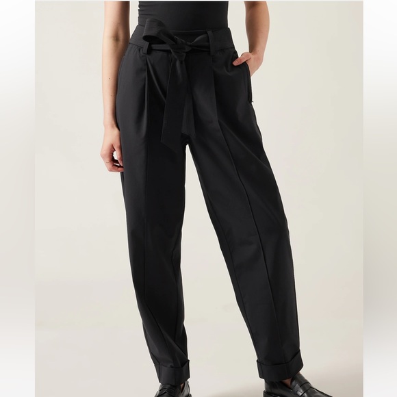 Athleta‎ Black Belted Cuffed ‘Cardiff’ Pant. Size 6T. - Picture 1 of 9